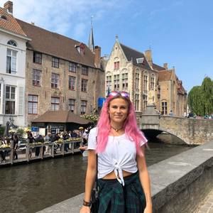 Meet your Posher, Addison